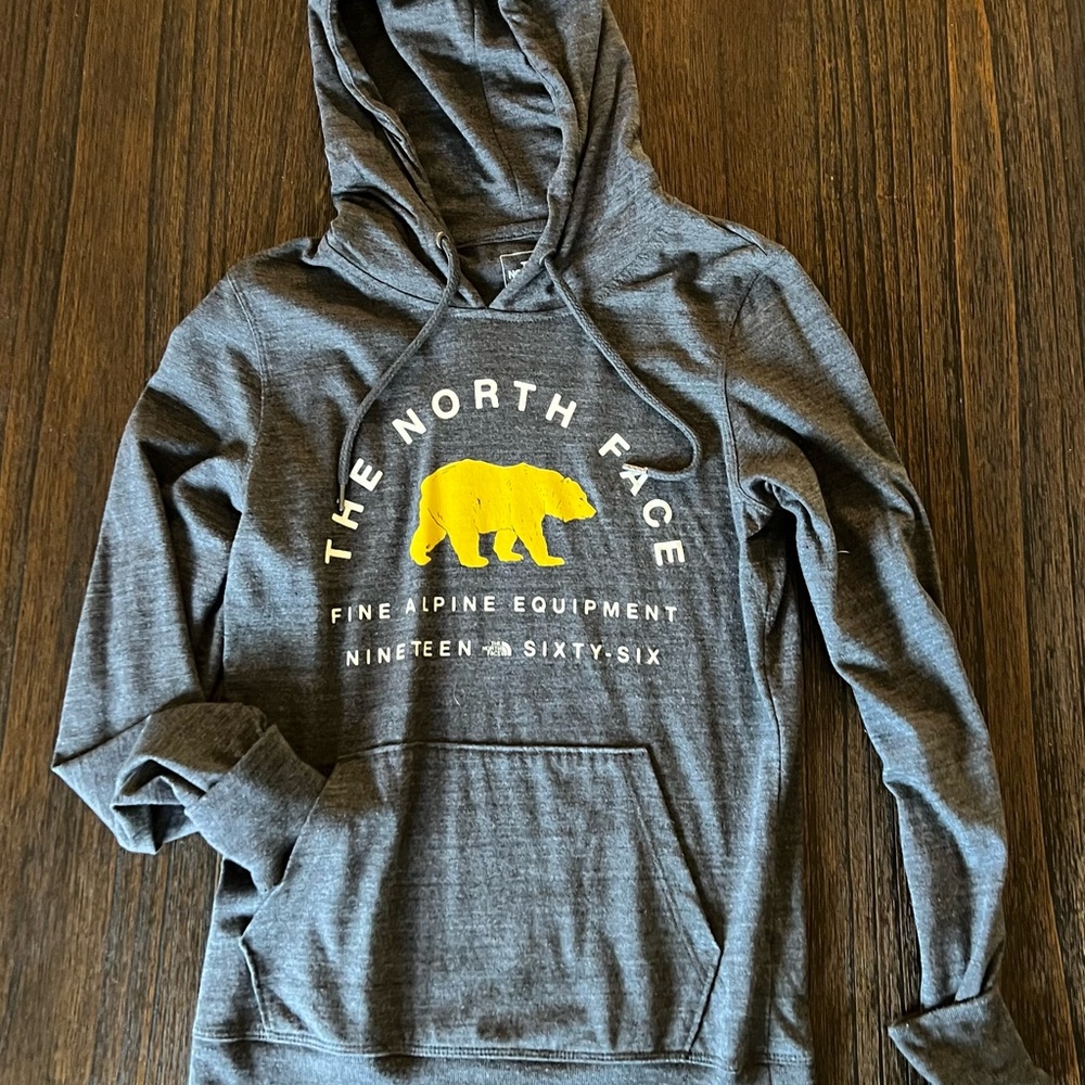 The North Face hoodie small